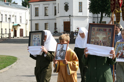 Крестный ход в Могилеве. Приднепровская нива