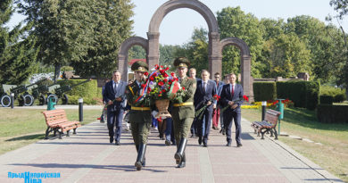 Форум молодежи Брянской и Могилевской областей проходит в Могилеве. Участники побывали в агрогородке Буйничи Форум молодежи Брянской и Могилевской областей проходит в Могилеве. Участники побывали в агрогородке Буйничи