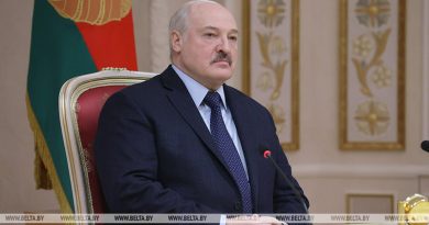«На ногах его перенес». Александр Лукашенко вновь переболел коронавирусом, на этот раз омикроном