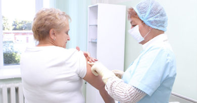 Вакцинировать против гриппа в Беларуси начнут с 1 октября. Посмотрите, какими вакцинами