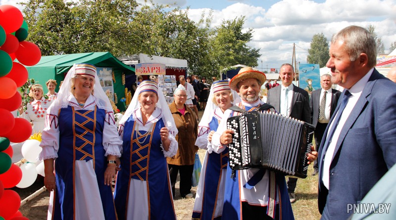 Могилевский район отпраздновал фестиваль-ярмарку тружеников села «Дожинки-2022». ФОТО