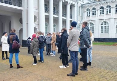 Молодые специалисты Могилевского района отправились в экскурсионную поездку Борки-Жиличи-Красный Берег