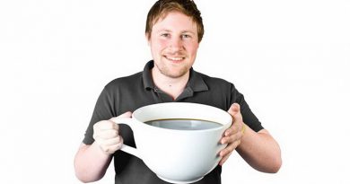 Чай и кофе на работе – пить или не пить? Могилевский врач рассказала, как правильно перекусывать на работе