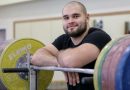 Штангист Зезюлин завоевал олимпийскую лицензию