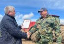 Профсоюз работников АПК вручает благодарственные письма механизаторам Могилевского района