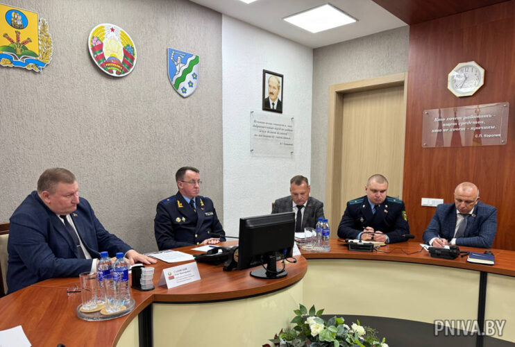 Прокурор области и глава КГК региона провели совместный прием граждан в Могилевском районе