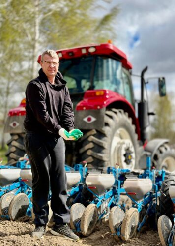 Могилевский район уверенно ведет посевную: свекольный марафон и старт кукурузы