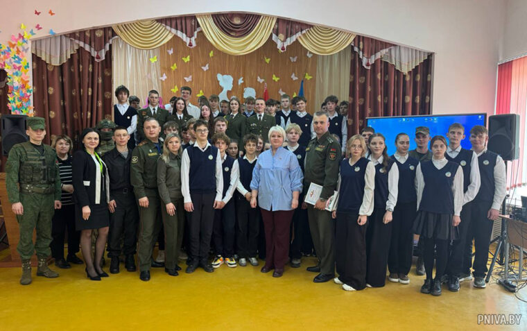 «Готовы Родине служить!»: в Вейнянской школе прошла районная профориентационная акция
