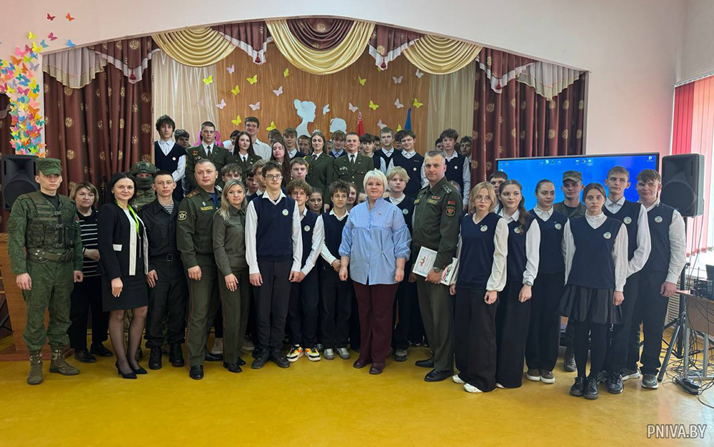 «Готовы Родине служить!»: в Вейнянской школе прошла районная профориентационная акция