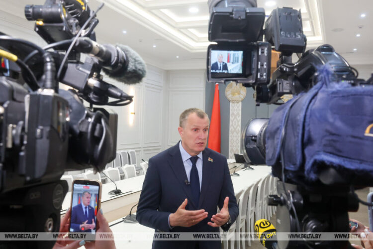 Промышленность, пример для районов и АПК. Лукашенко утром 17 июня заслушал доклад по Могилевской области