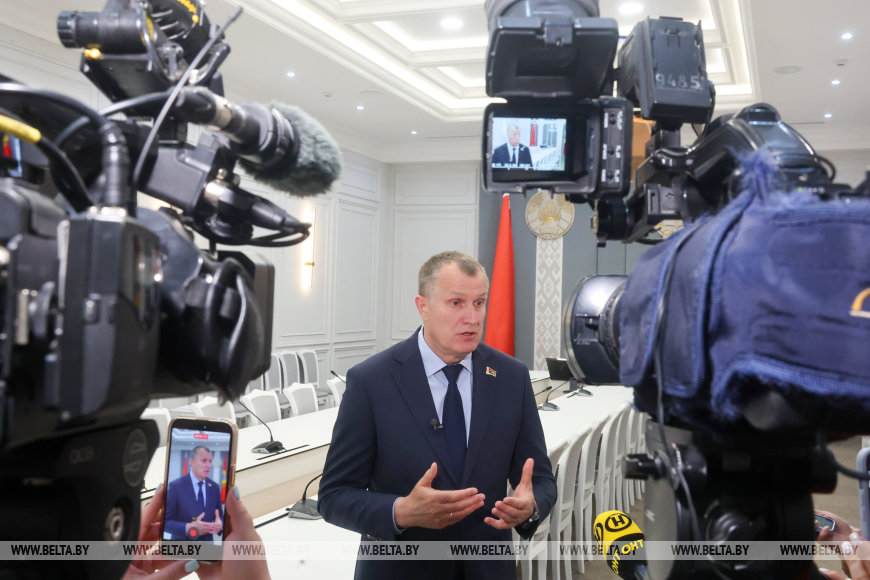 Промышленность, пример для районов и АПК. Лукашенко утром 17 июня заслушал доклад по Могилевской области