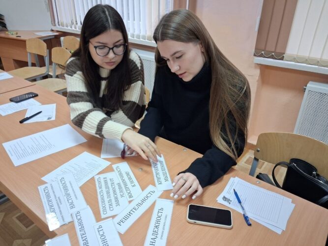 Учить других, учиться самим: как в Могилевском районе проходит адаптация молодых специалистов в сфере образования